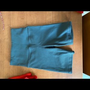 athleta blue biker shorts